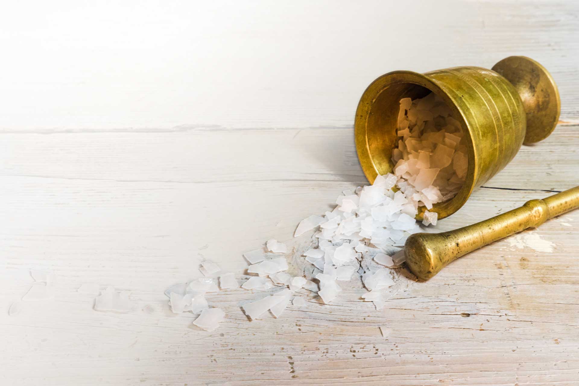 Magnesium on light wood table